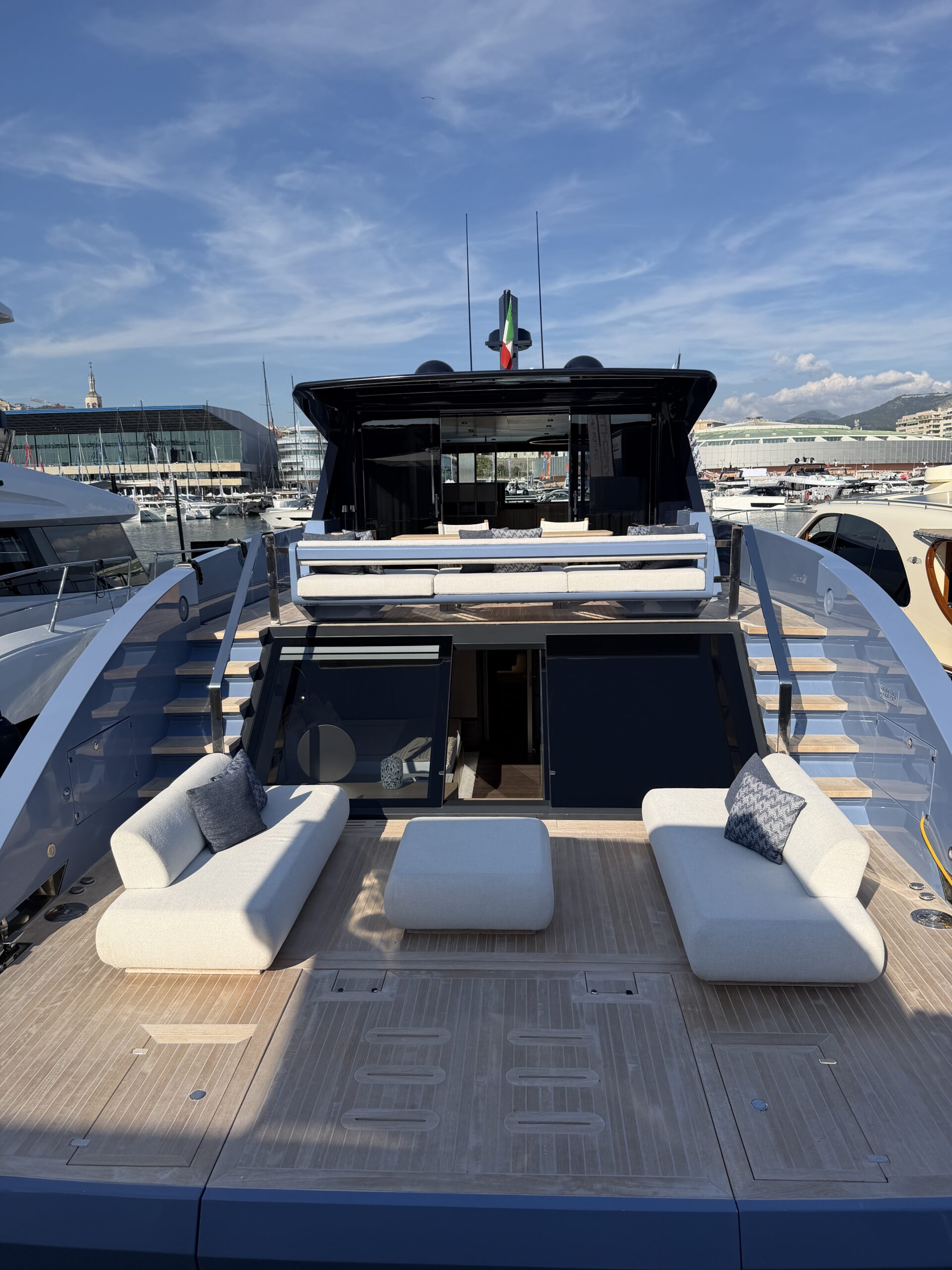 https://www.nauticapartenopea.it/wp-content/uploads/2026/10/IMG_4377-scaled.jpg